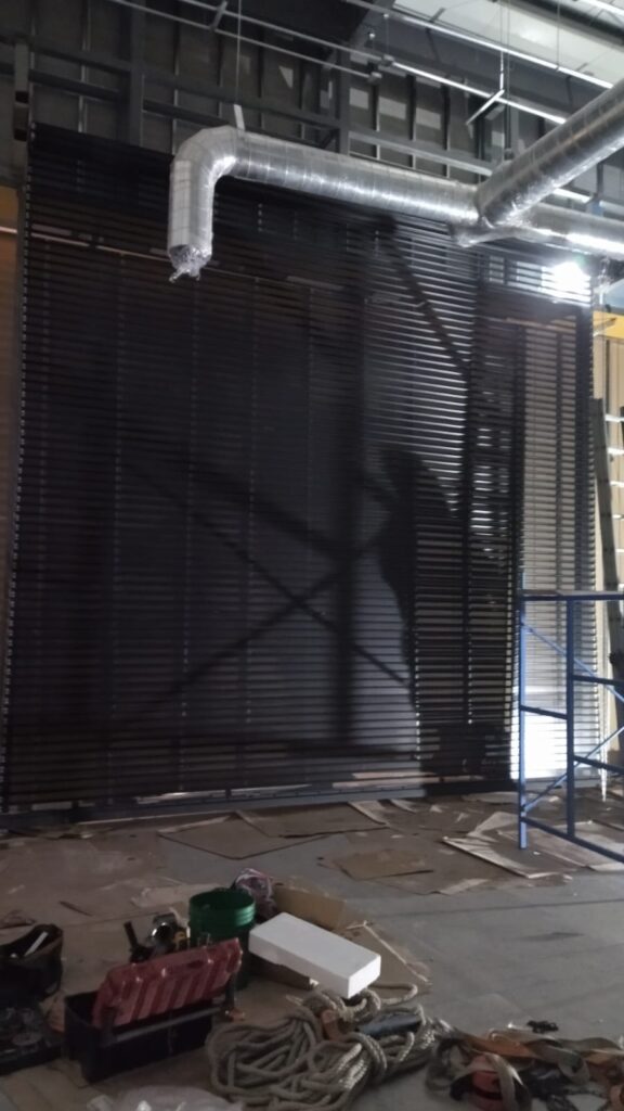 cortinas metalicas comerciales